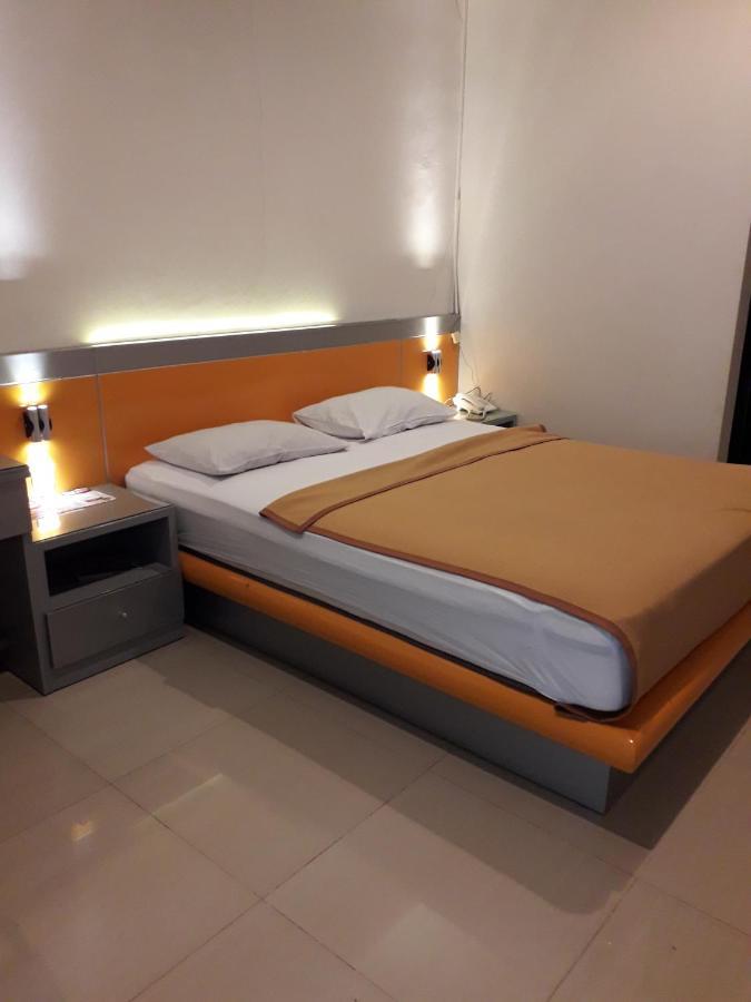 Surya Hotel & Resort Baturraden Extérieur photo